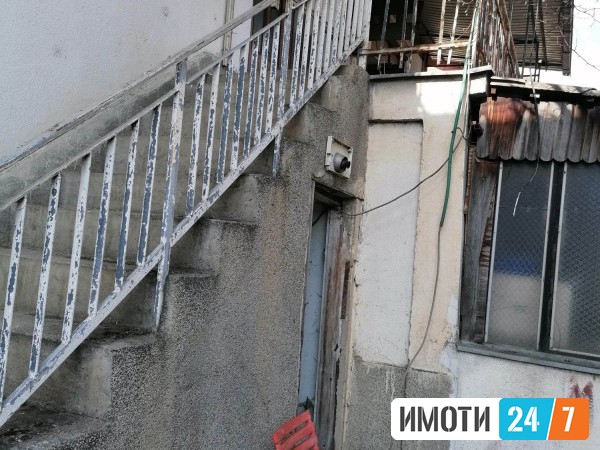 Се продава Куќа во  нас Други