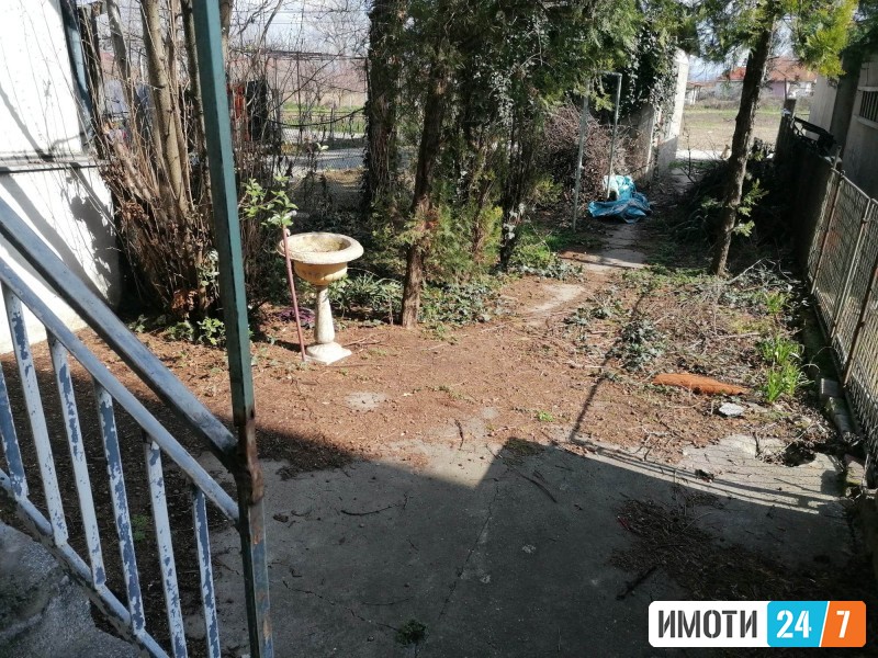 Се продава Куќа во  нас Други
