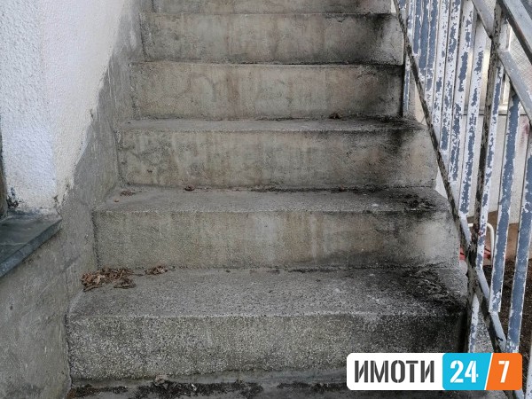Се продава Куќа во  нас Други
