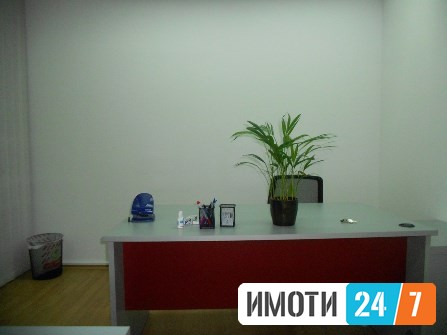 Се продава Деловен простор во  нас Центар