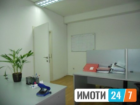 Се продава Деловен простор во  нас Центар