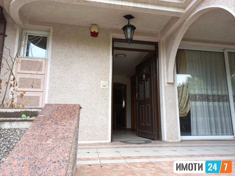 Се продава Куќа во  нас Центар