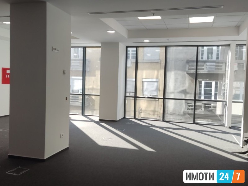 Rent Office space in   Centar