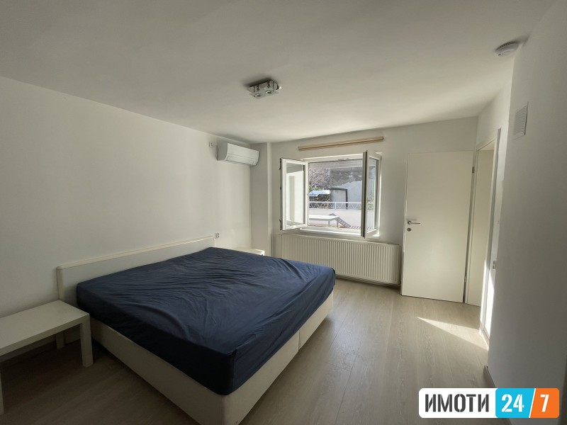 Rent House in   Crniche