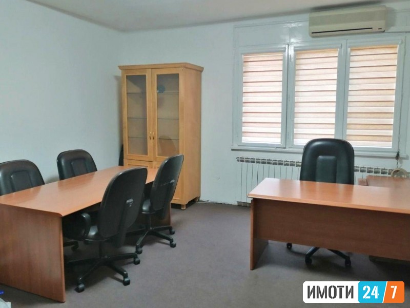 Rent Office space in   Centar