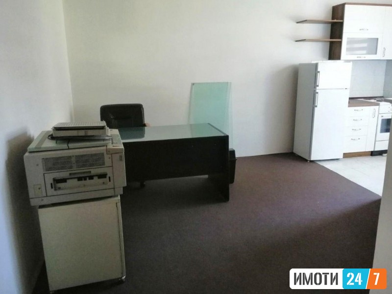 Rent Office space in   Centar