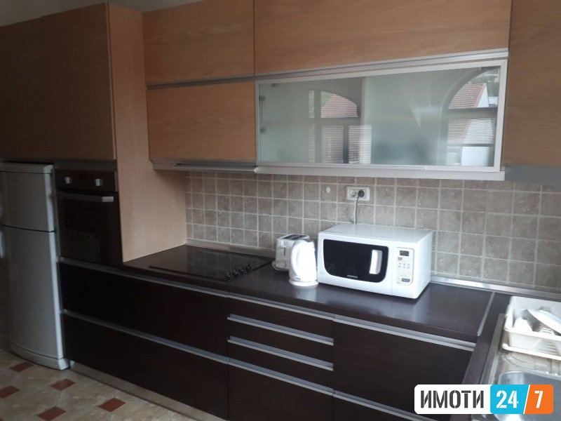 Се издава Стан во  нас Козле