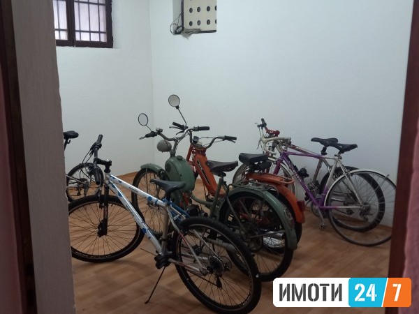Rent Office space in   Centar