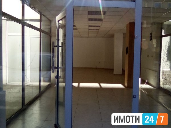 Се продава Деловен простор во  нас Центар