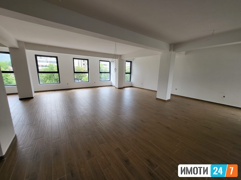 Rent Office space in   Vlae