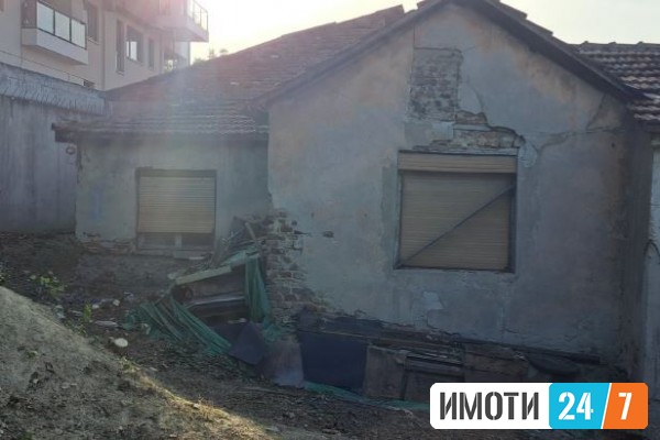 Се продава Плац во  нас Црниче