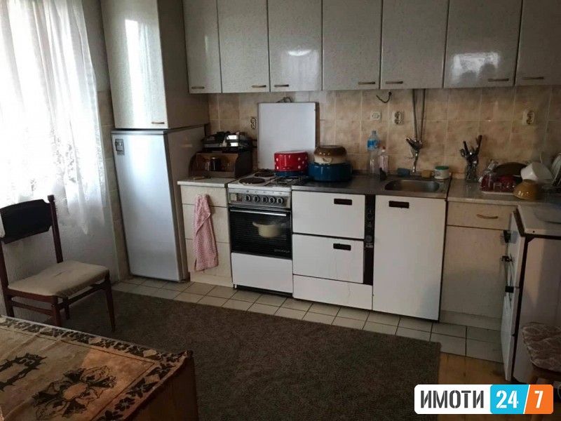 Се продава Викендица во  нас Други