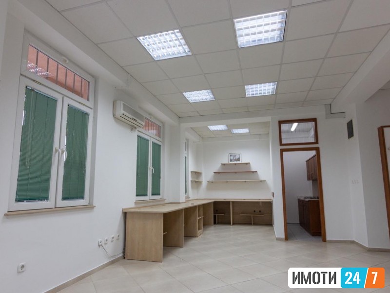 Се продава Деловен простор во  нас Центар