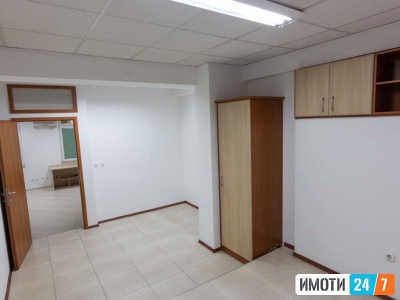 Се продава Деловен простор во  нас Центар