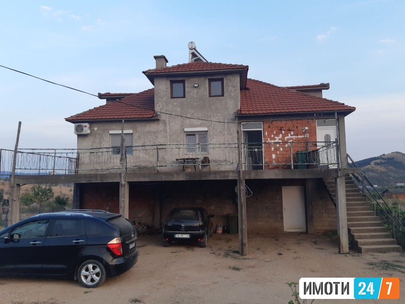 Се продава Куќа во  нас Други