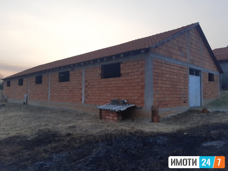 Се продава Куќа во  нас Други