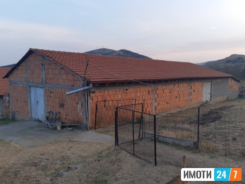 Се продава Куќа во  нас Други