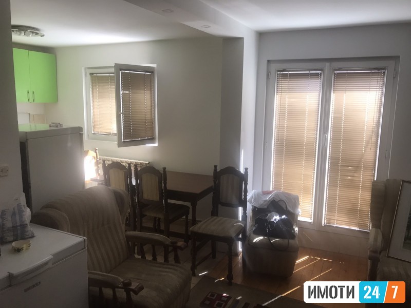 Се продава Стан во  нас Центар