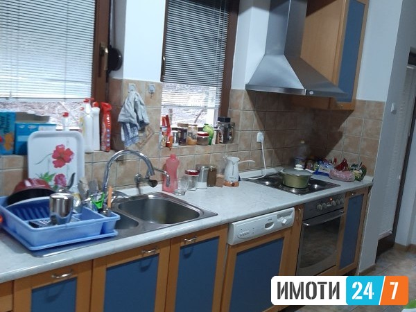 Се издава Стан во  нас Козле