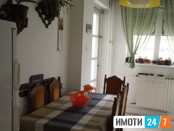 Се продава Стан во  нас Центар