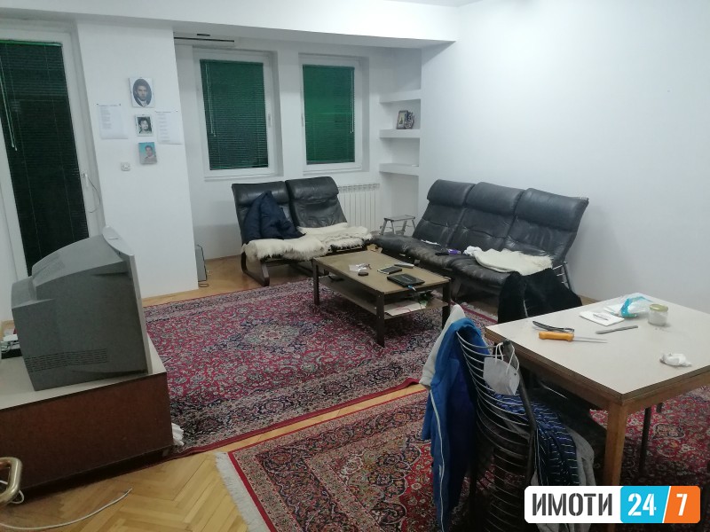 Се продава Стан во  нас Центар