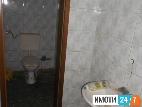 Rent Office space in   Madzari
