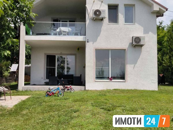 Се продава Куќа во  нас Радишани