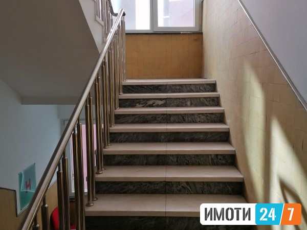 Rent Office space in   Centar