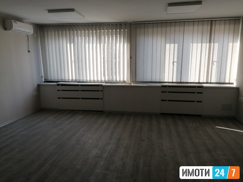 Rent Office space in   Centar