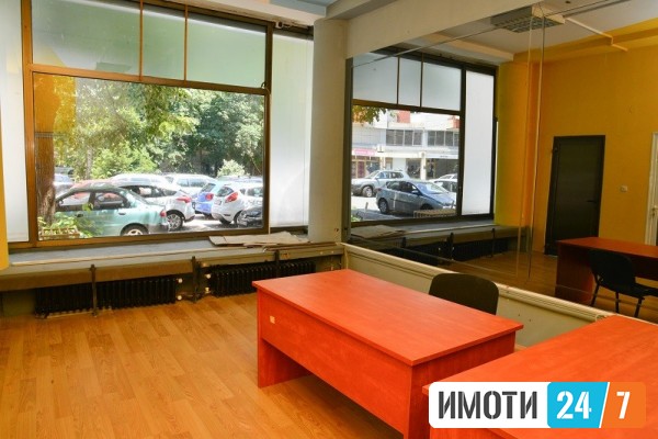 Rent Office space in   Centar