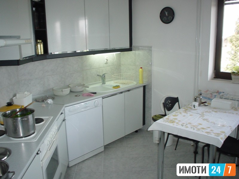 Се издава Куќа во  нас Црниче