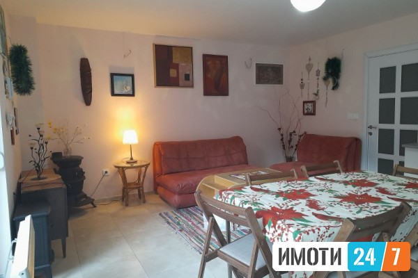 Rent House in   Matka