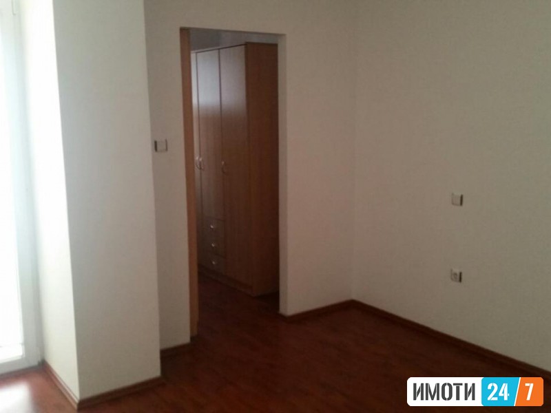 Rent Office space in   Centar