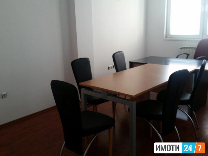 Rent Office space in   Centar