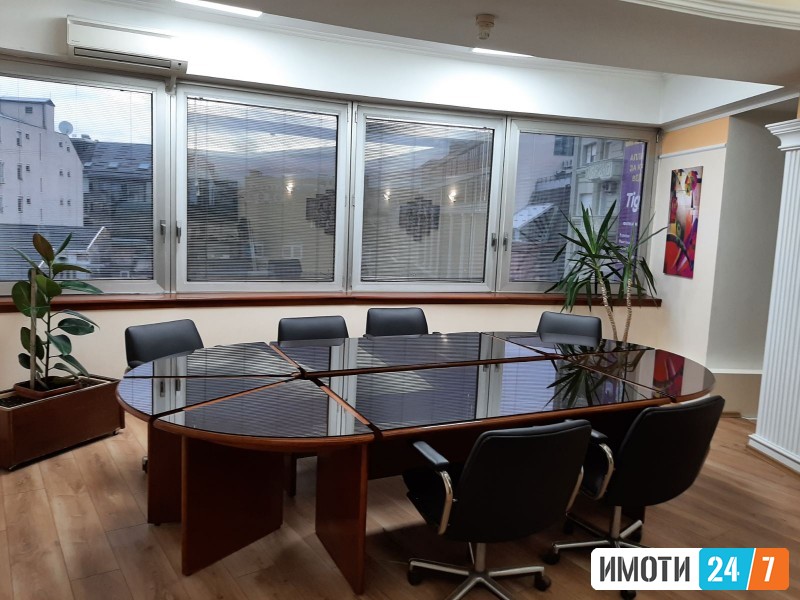 Rent Office space in   Centar