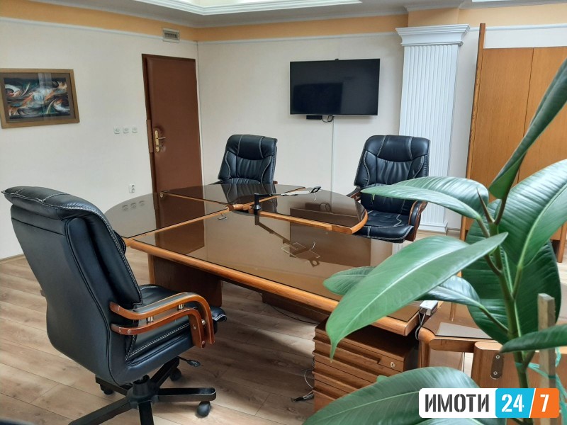 Rent Office space in   Centar
