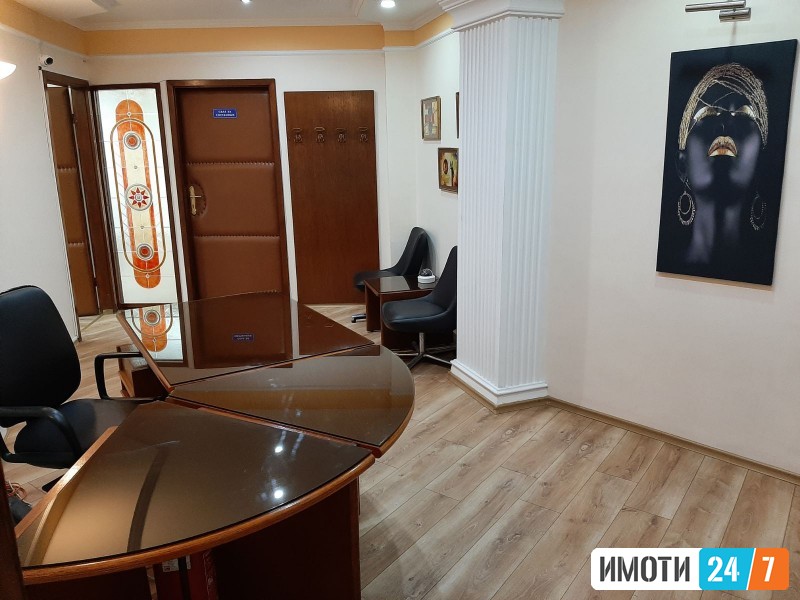 Rent Office space in   Centar