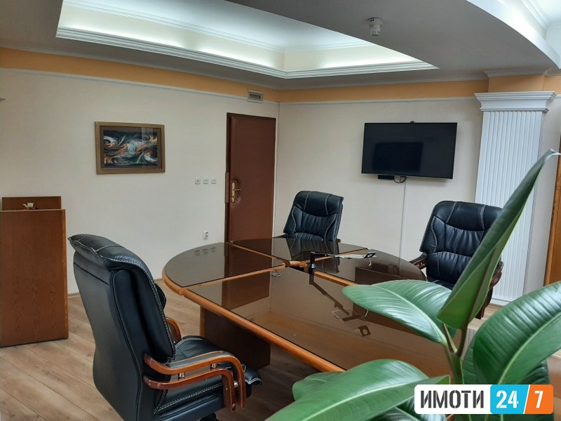 Rent Office space in   Centar