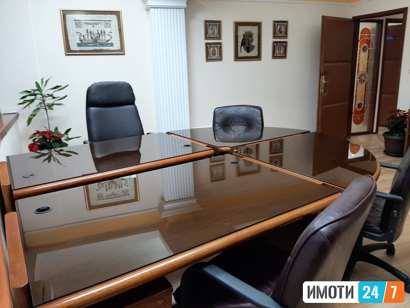 Rent Office space in   Centar