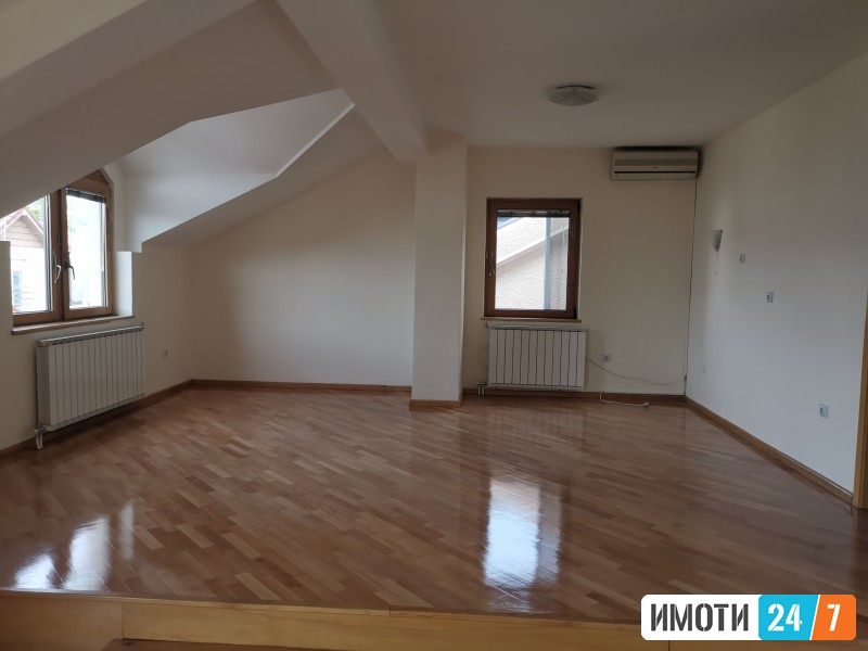 Rent House in   Zhdanec