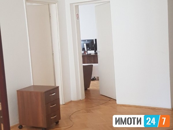 Се издава Стан во  нас Центар