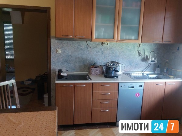 Се продава Куќа во  нас Лисиче
