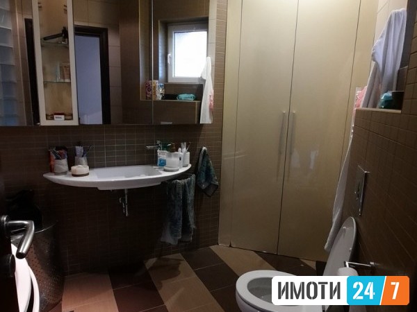 Се продава Стан во  нас Центар