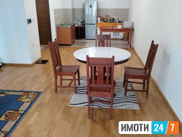 Се продава Стан во  нас Центар