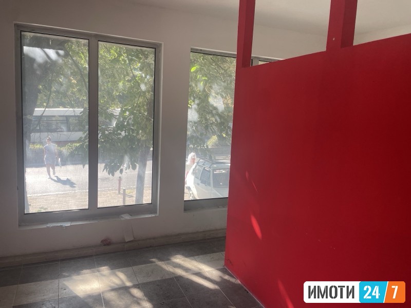 Се продава Деловен простор во  нас Водно