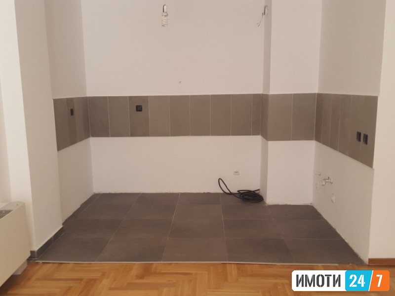 Се продава Стан во  нас Центар