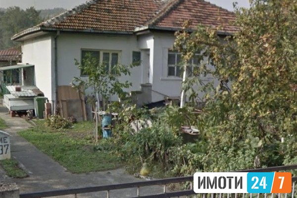 Се продава Куќа во  нас ЃПетров