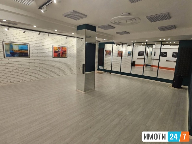 Се продава Деловен простор во  нас Центар
