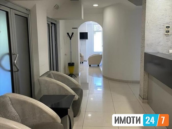 Се издава Деловен простор во  нас Тафталиџе 2