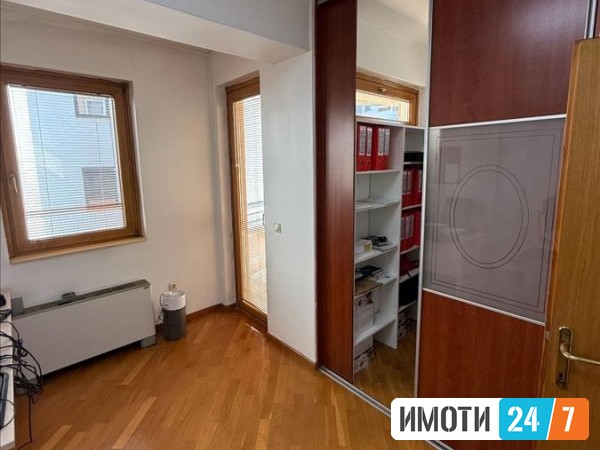 Се издава Деловен простор во  нас Карпош 2